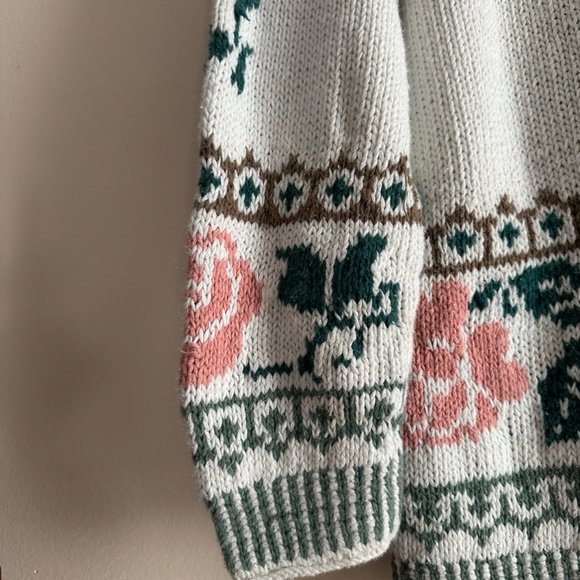 Vintage Rose Floral Knit Mock Neck Sweater - Picture 8 of 11